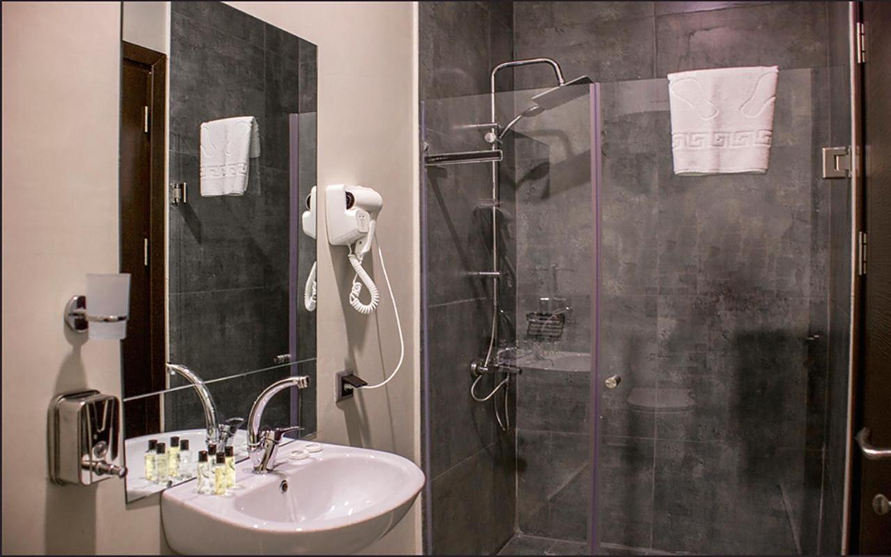 Legend Business Hotel באטומי מראה חיצוני תמונה