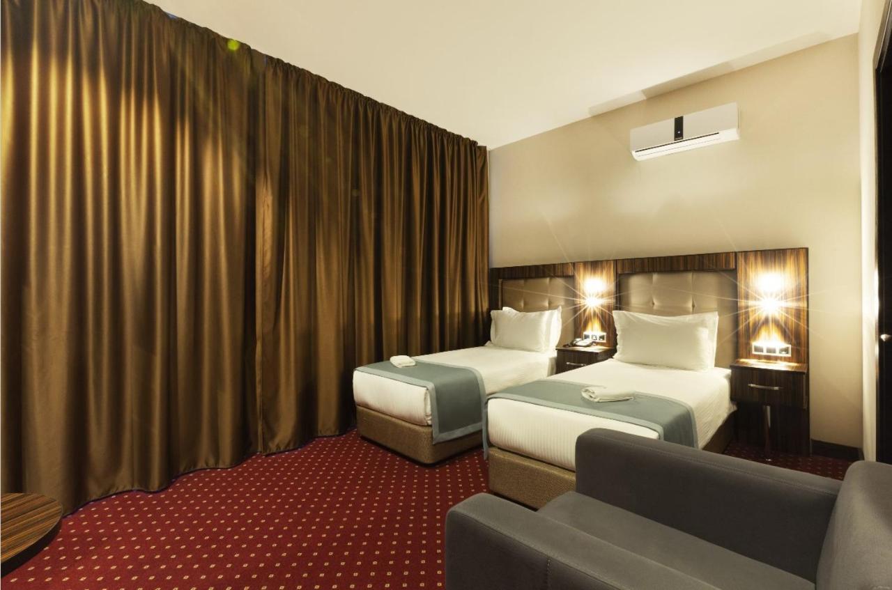 Legend Business Hotel באטומי מראה חיצוני תמונה
